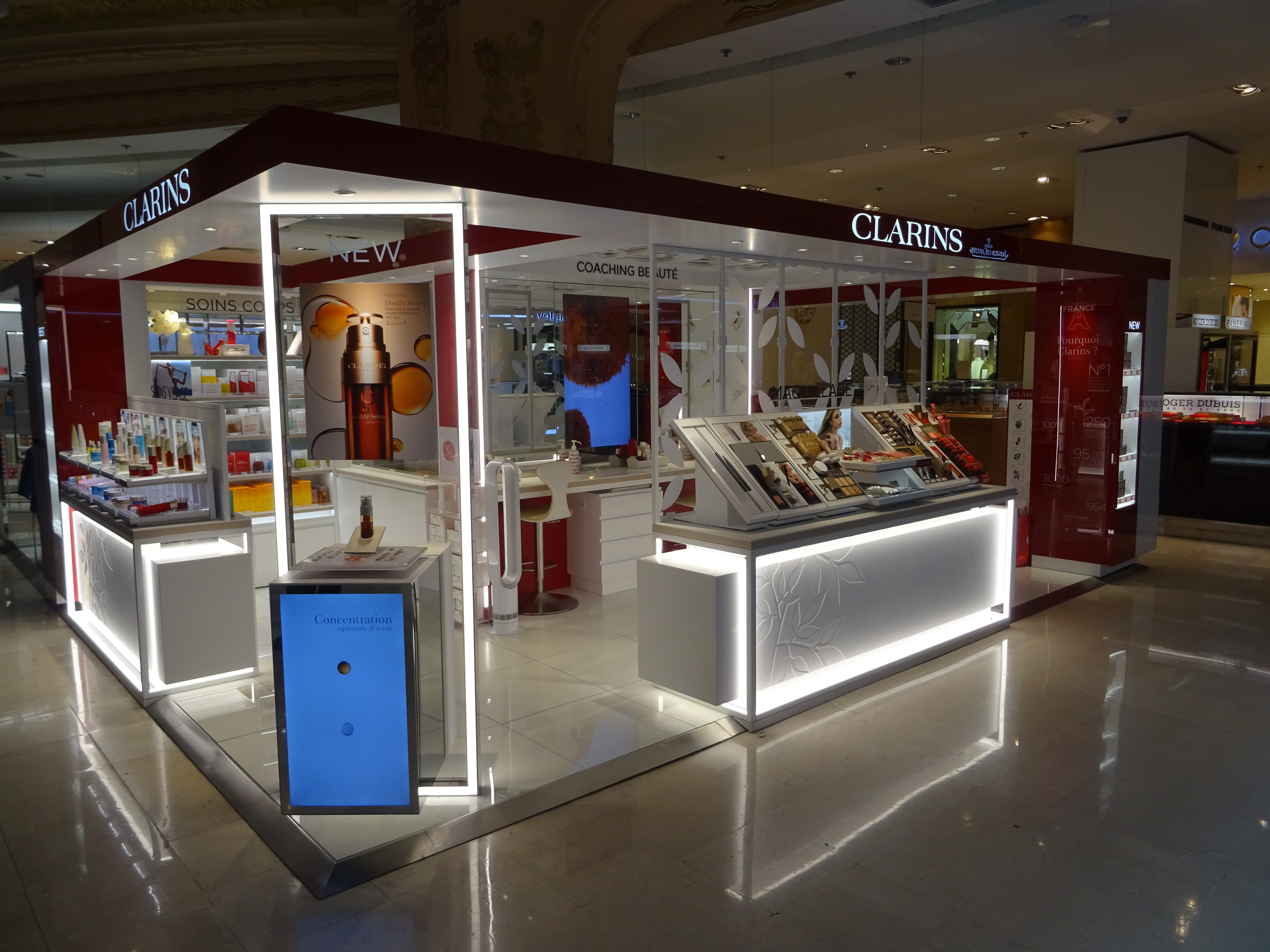 Clarins Stand Galeries Lafayette Paris -